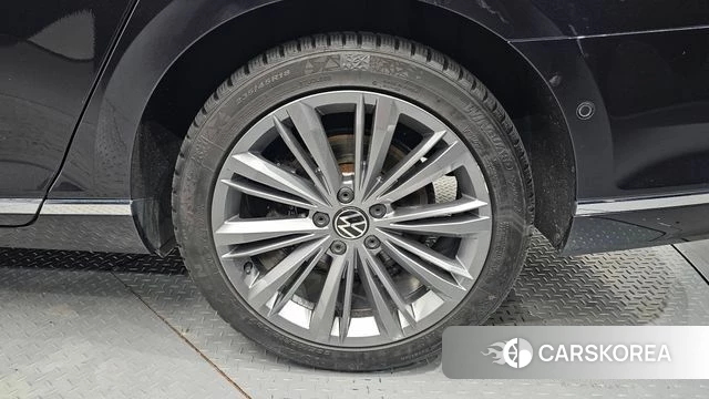 Volkswagen Passat GT (B8) id 4316937 из Кореи 13