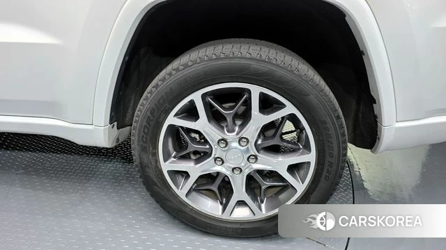 Jeep Grand Cherokee id 4283853 из Кореи 13