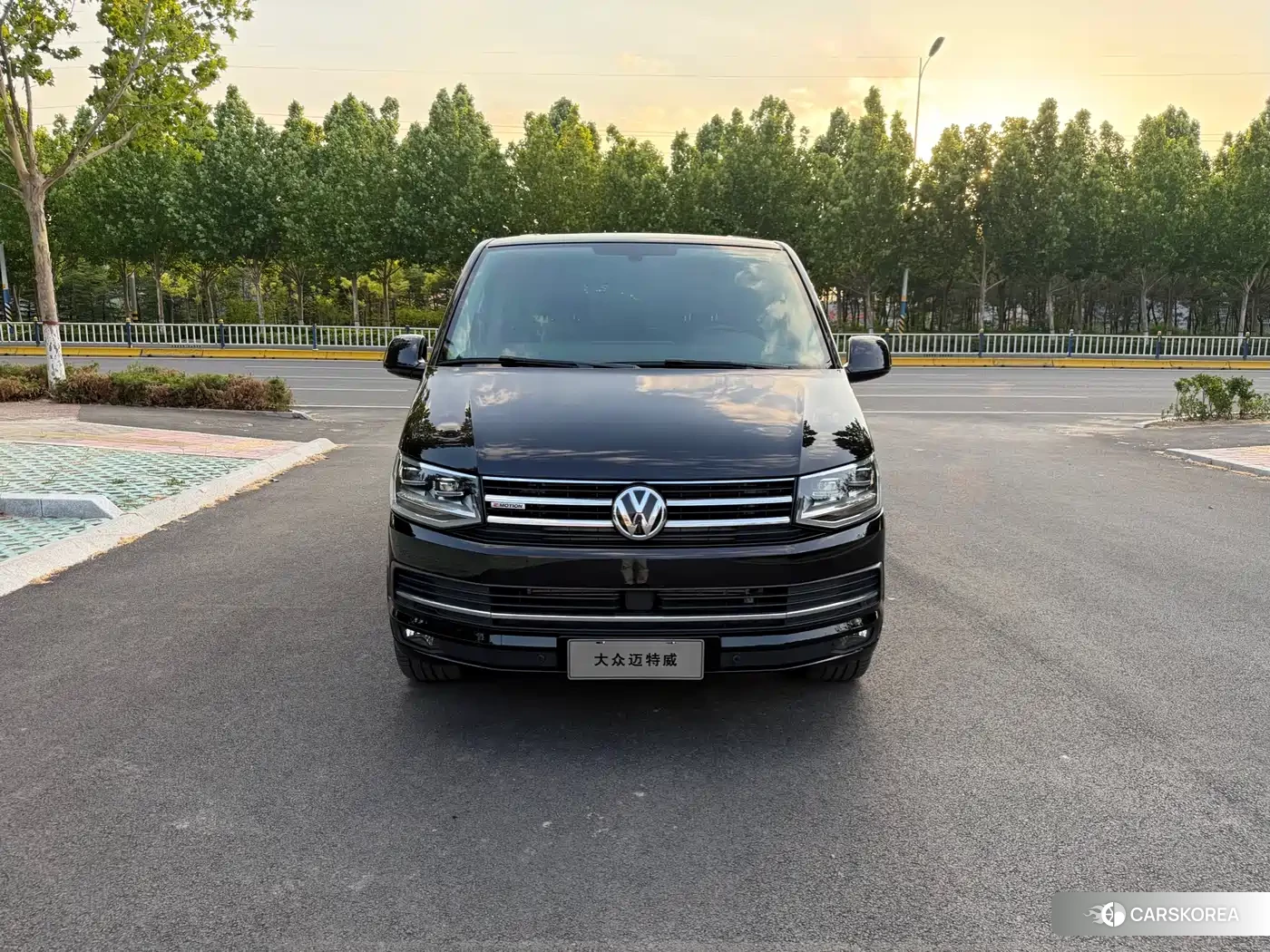 Volkswagen Multivan id 4599576 из Китая 13