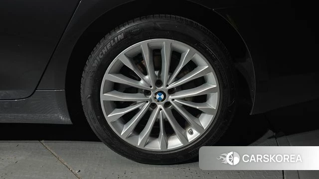 BMW 5 Series (G30) id 4677437 из Кореи 13