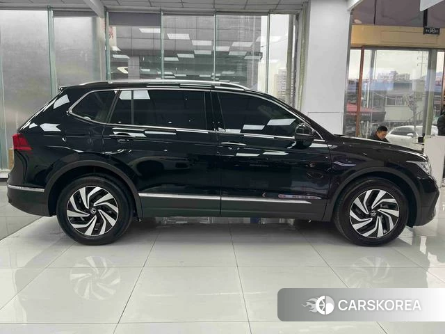 Volkswagen Tiguan L id 4258869 из Китая 13