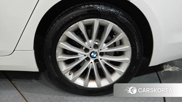 BMW 5 Series (G30) id 4882664 из Кореи 13