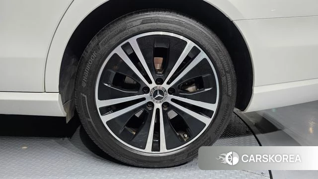 Mercedes-Benz E-Class W213 id 4609611 из Кореи 13