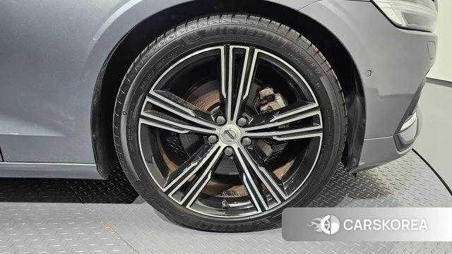 Volvo S60 3rd generation id 4755068 из Кореи 13