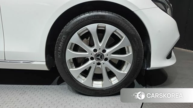 Mercedes-Benz E-Class W213 id 4873108 из Кореи 13