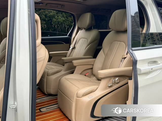 Buick GL8 id 4209937 из Китая 13