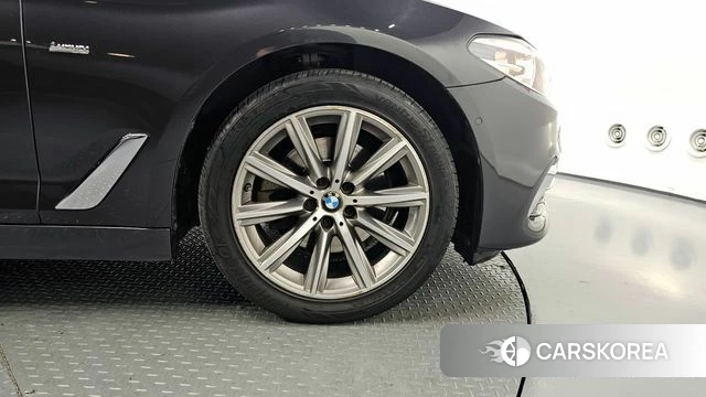 BMW 5 Series (G30) id 4251274 из Кореи 13