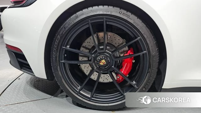 Porsche 911(992) id 4533292 из Кореи 13