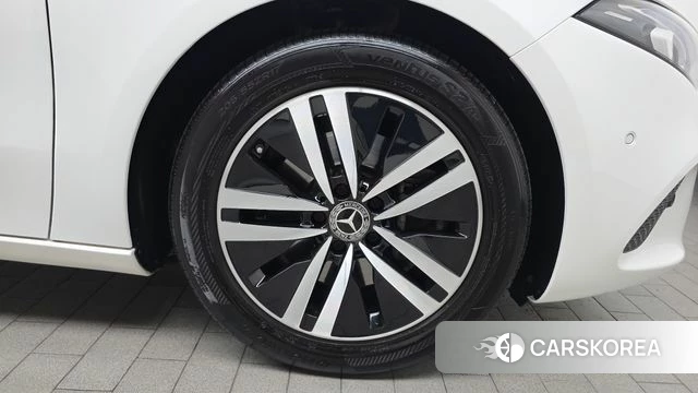 Mercedes-Benz A-Class W177 id 4383613 из Кореи 13