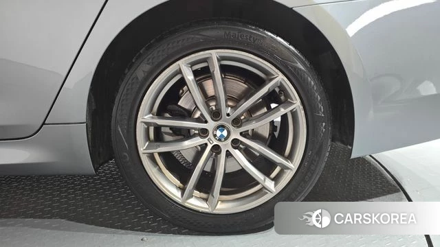 BMW 5 Series (G30) id 4225742 из Кореи 13