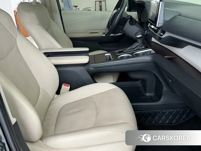 Toyota Saina id 4314770 из Китая 13