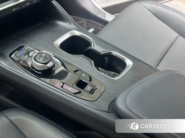 Lexus RZ id 4298350 из Китая 13