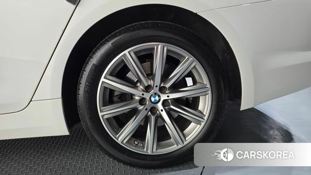BMW 5 Series (G30) id 4435536 из Кореи 13
