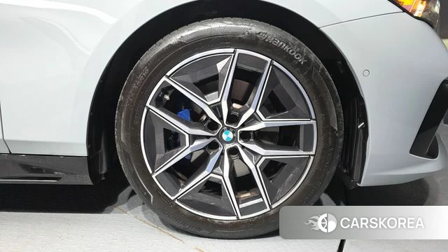 BMW 5 Series (G60) id 4442095 из Кореи 13