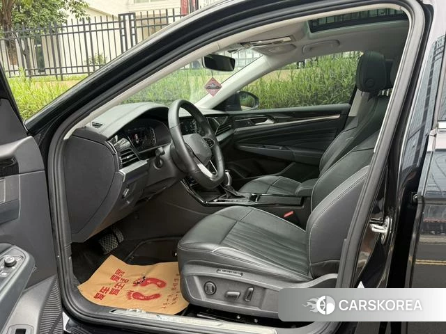 Volkswagen Passat id 4374564 из Китая 13