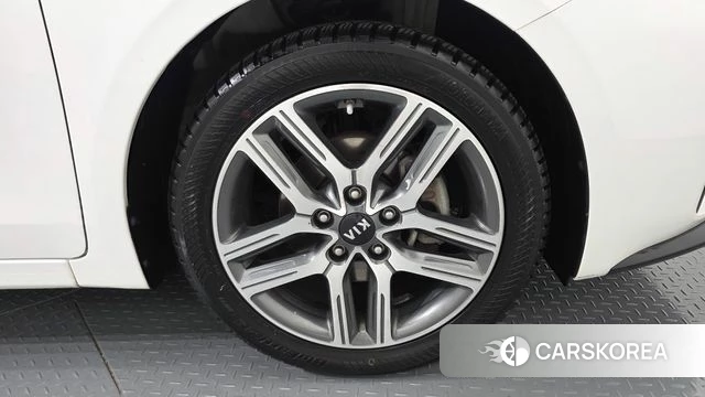 Kia Come New K3 id 4587361 из Кореи 13