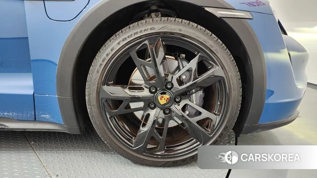 Porsche Taycan id 4316450 из Кореи 13