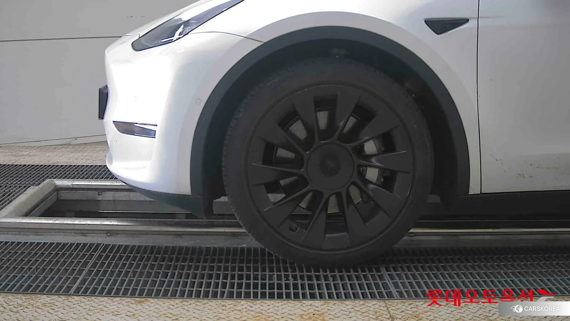 Tesla Model Y Long Range id 4296952 из Кореи 13