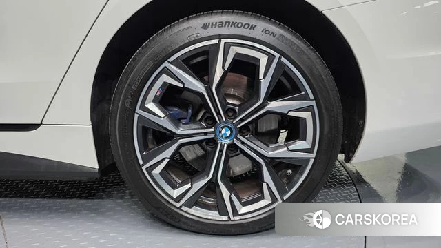 BMW i4 id 4871475 из Кореи 13