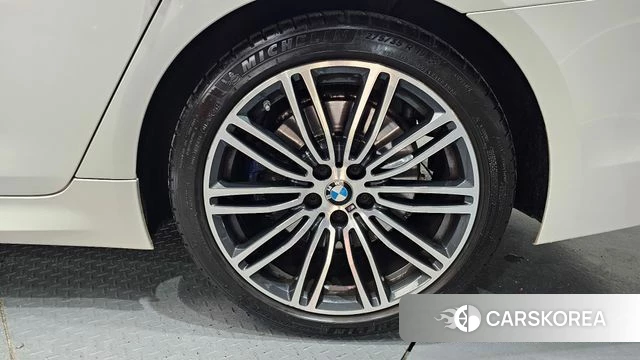 BMW 5 Series (G30) id 4594724 из Кореи 13