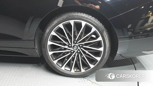 Hyundai Grandeur (GN7) id 4488171 из Кореи 13