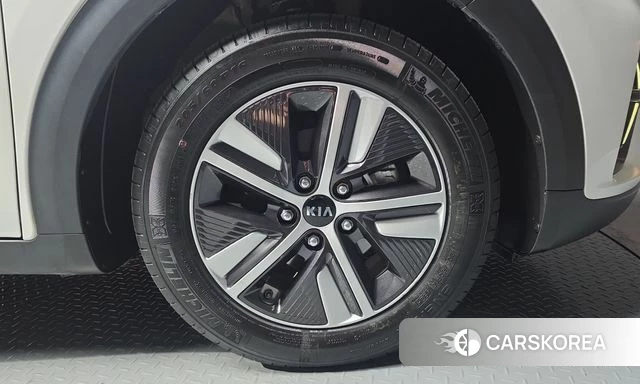 Kia The New Niro id 4943639 из Кореи 13