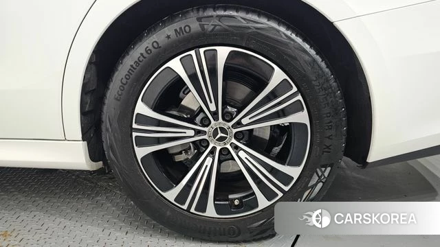 Mercedes-Benz E-Class W214 id 4686457 из Кореи 13