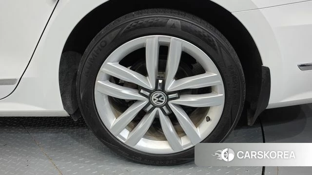 Volkswagen The New Passat id 4770635 из Кореи 13