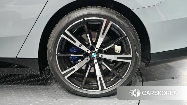 BMW 5 Series (G60) id 4222535 из Кореи 13