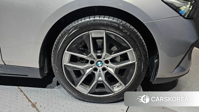 BMW 5 Series (G60) id 4533040 из Кореи 13