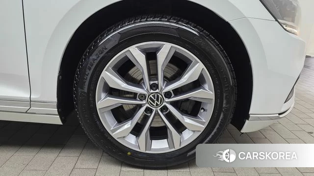 Volkswagen Passat GT (B8) id 4361314 из Кореи 13