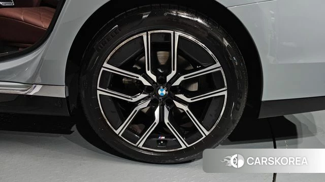 BMW 7 Series (G70) id 4223159 из Кореи 13