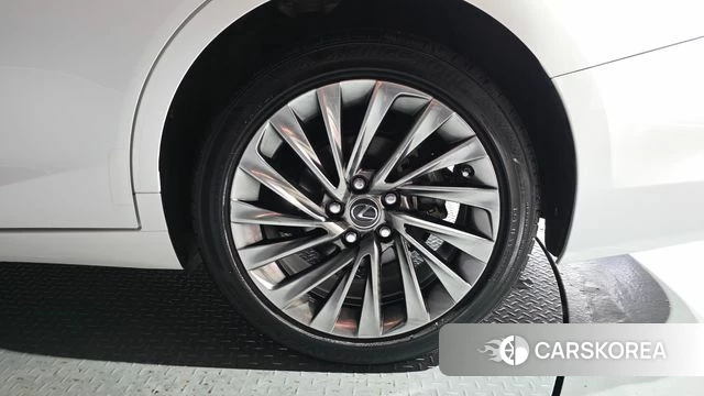 Lexus ES300h 7th generation id 4715462 из Кореи 13