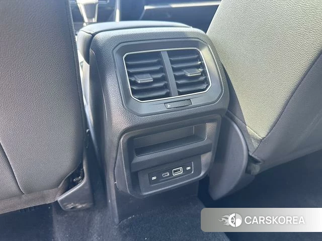 Volkswagen Tiguan L id 4328783 из Китая 13