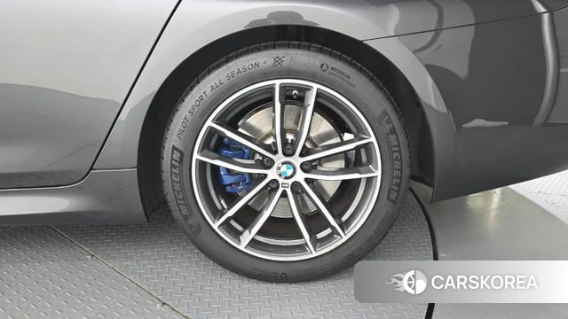 BMW 5 Series (G30) id 4783711 из Кореи 13