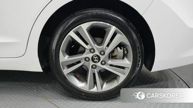 Hyundai Avante AD id 4188711 из Кореи 13