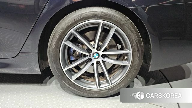 BMW 5 Series (G30) id 4746167 из Кореи 13
