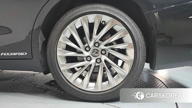 Lexus ES300h 7th generation id 4550736 из Кореи 13