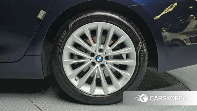 BMW 5 Series (G30) id 4250669 из Кореи 13