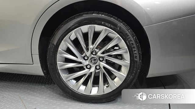 Lexus ES300h 7th generation id 4893503 из Кореи 13