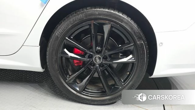 Audi A7 (4K) id 4697209 из Кореи 13