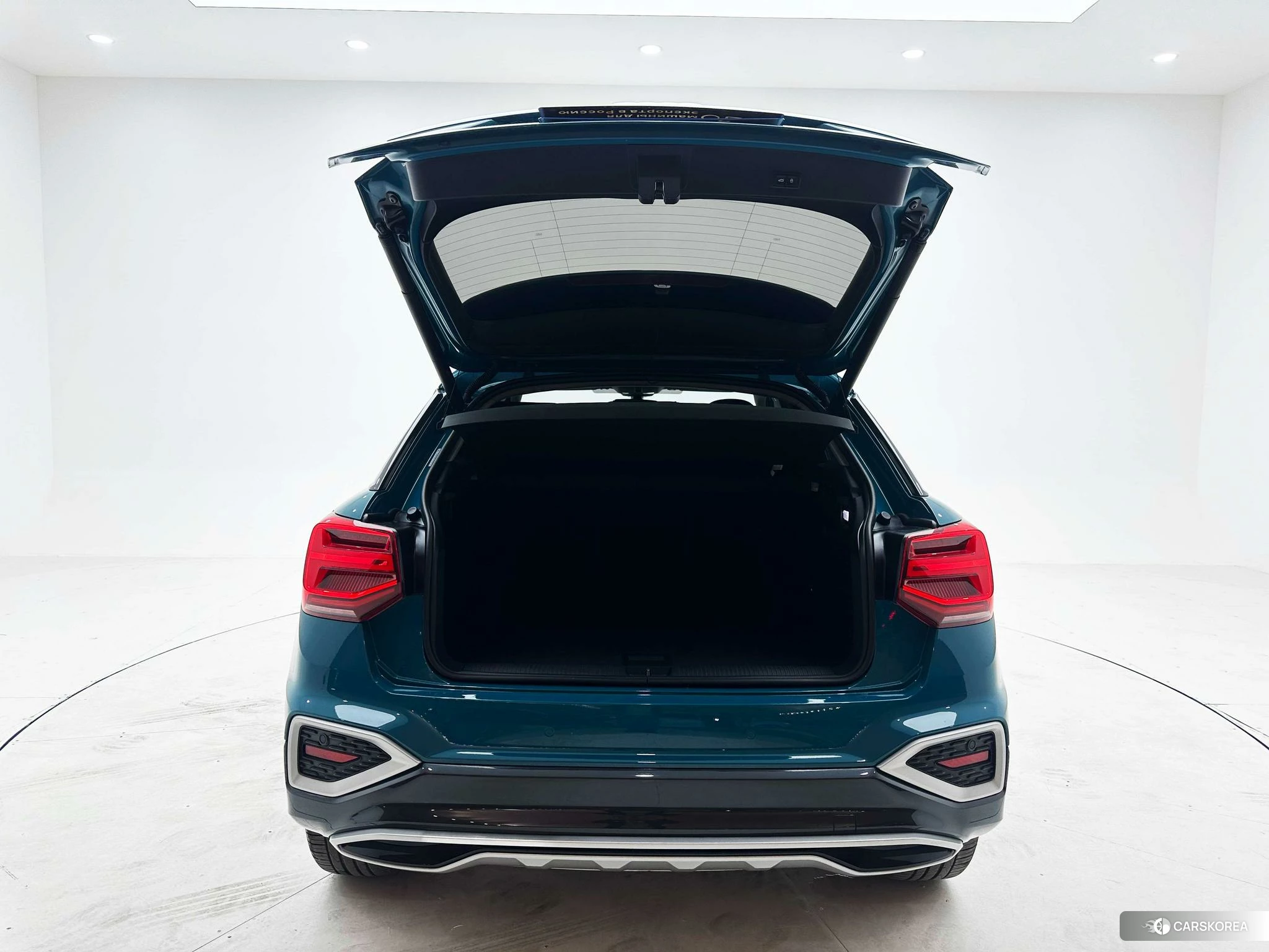 Audi Q2L id 4413275 из Китая 13