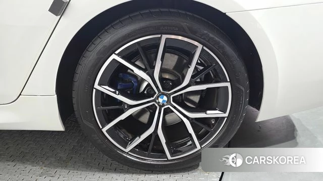 BMW 5 Series (G30) id 4529225 из Кореи 13