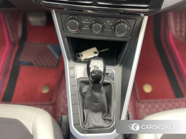 Volkswagen Polo id 4261342 из Китая 13
