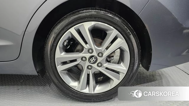 Hyundai Avante AD id 4384961 из Кореи 13