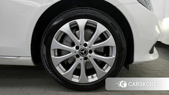 Mercedes-Benz E-Class W213 id 4245293 из Кореи 13