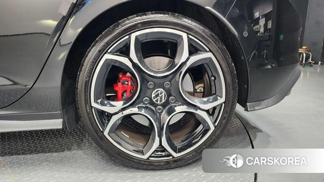 Volkswagen Golf 8th Generation id 4617479 из Кореи 13