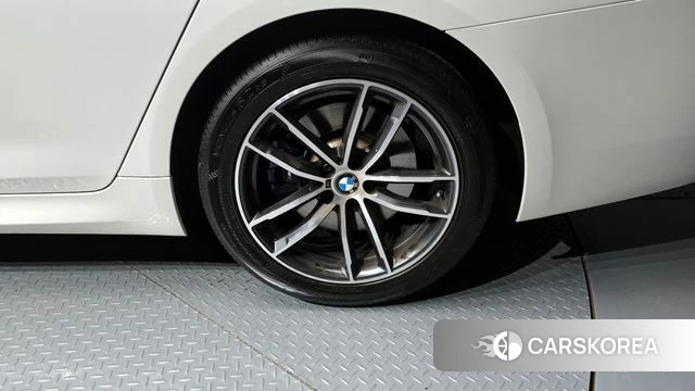 BMW 5 Series (G30) id 4409046 из Кореи 13