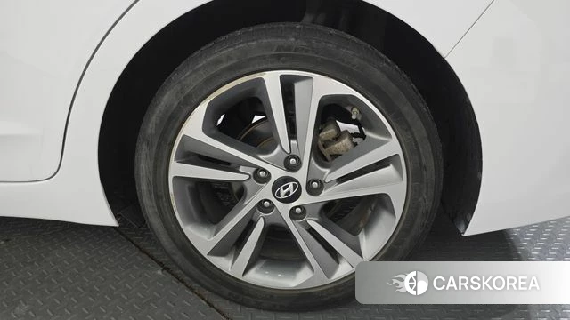 Hyundai Avante AD id 4551963 из Кореи 13