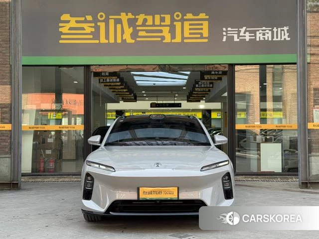 Weilai ET5 id 3968979 из Китая 13